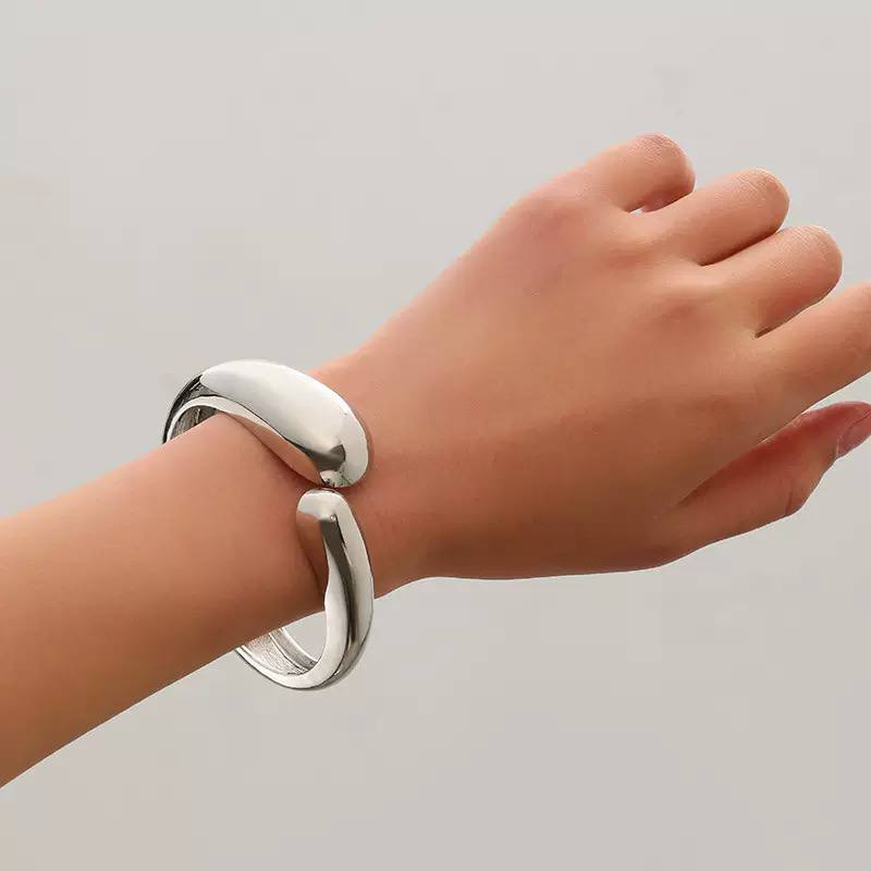 bangle