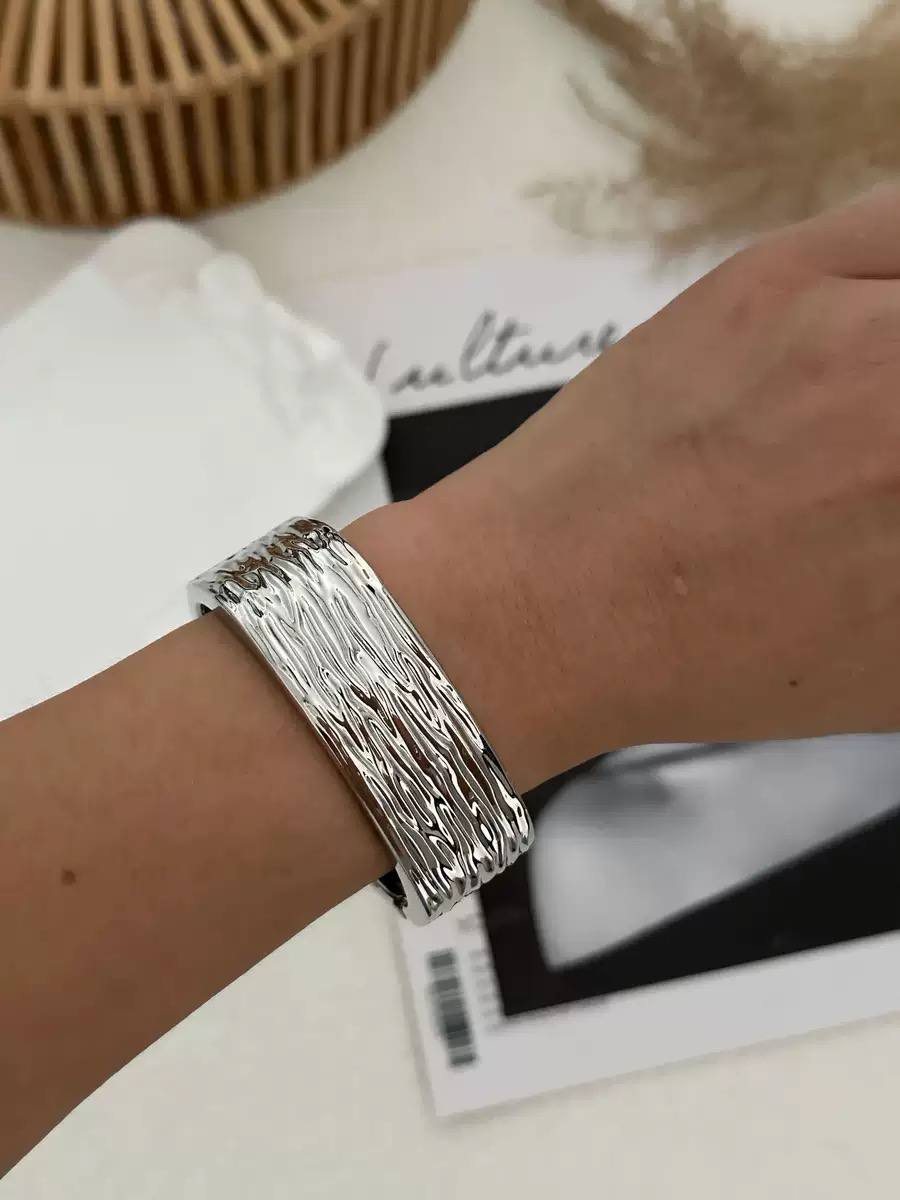 bangle