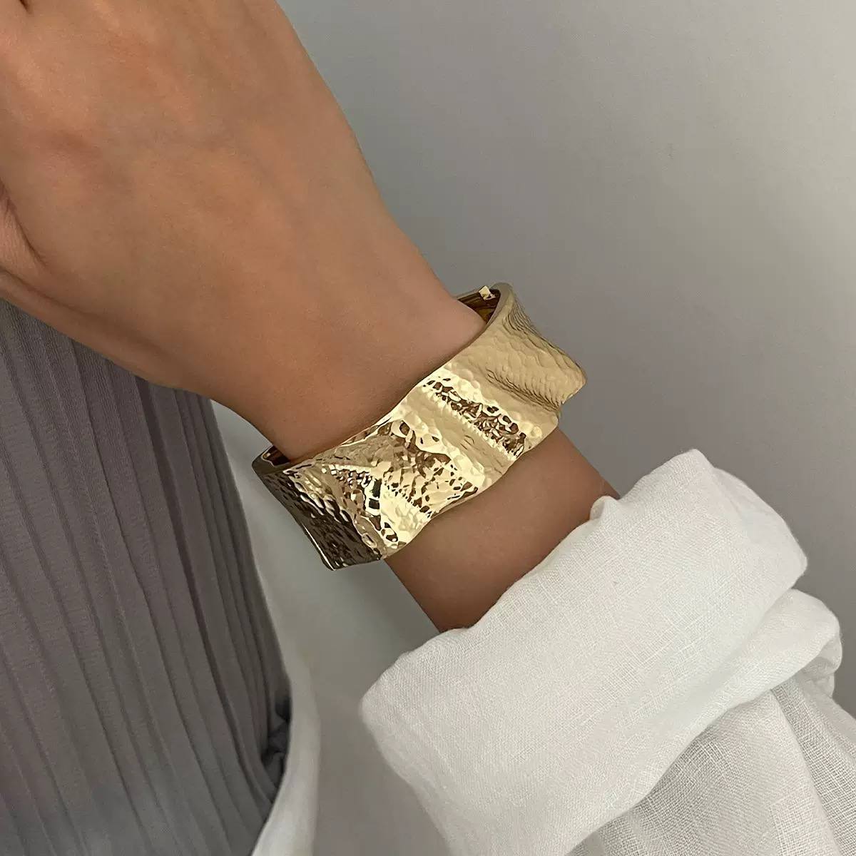 bangle