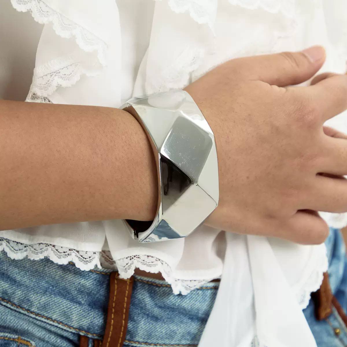bangle
