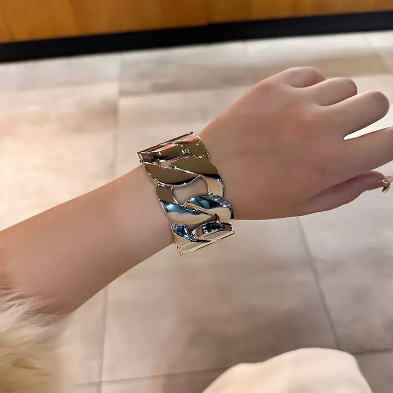bangle