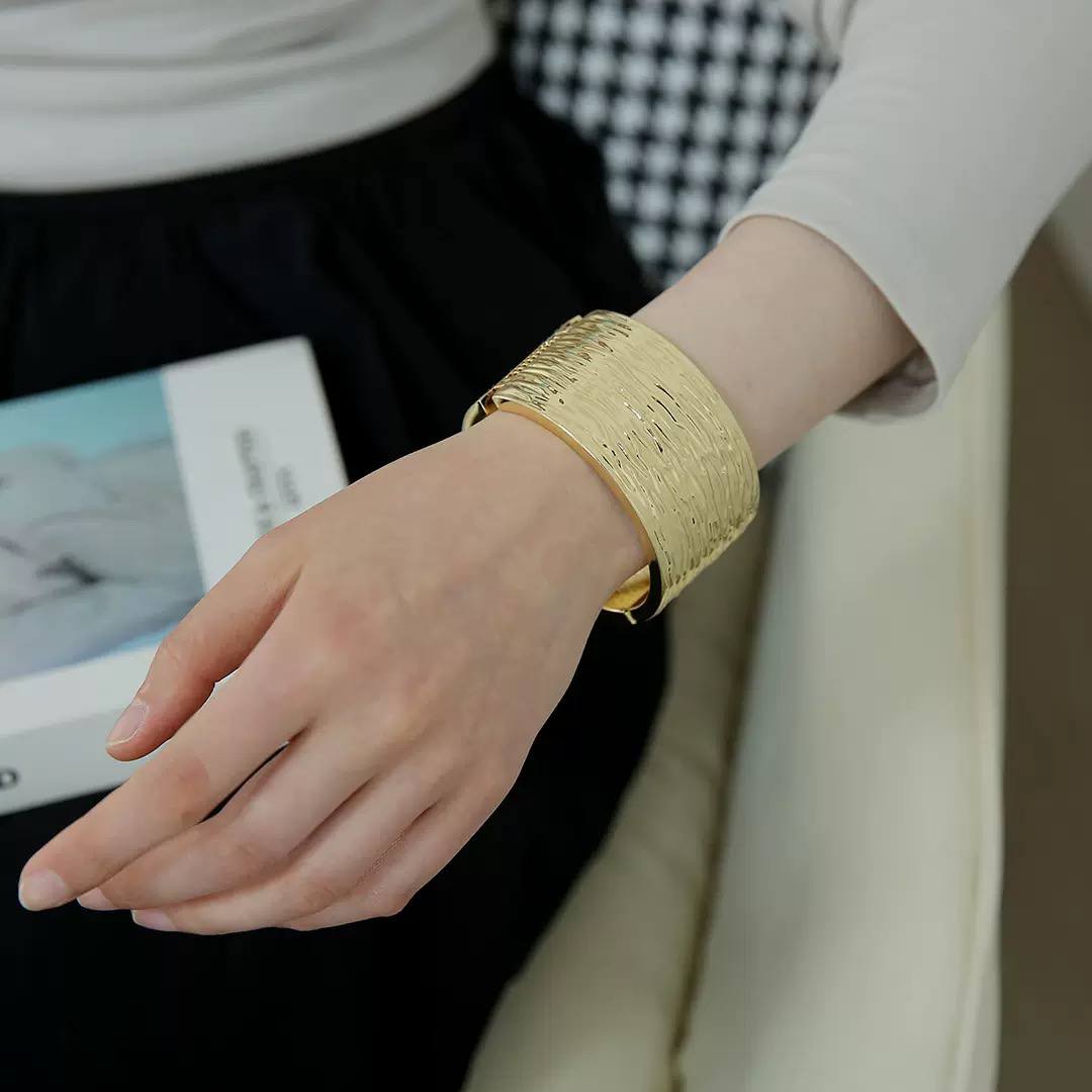 bangle