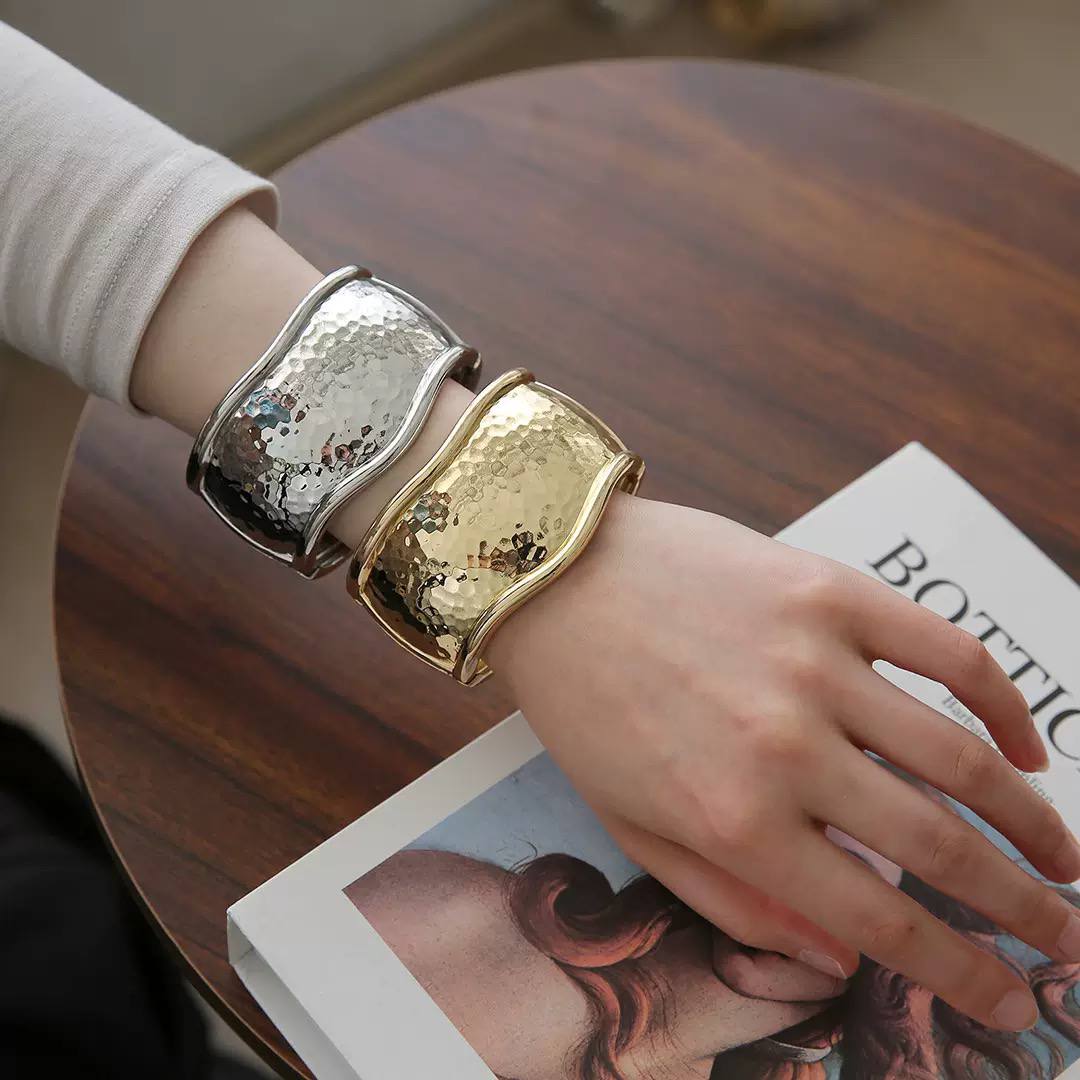 bangle