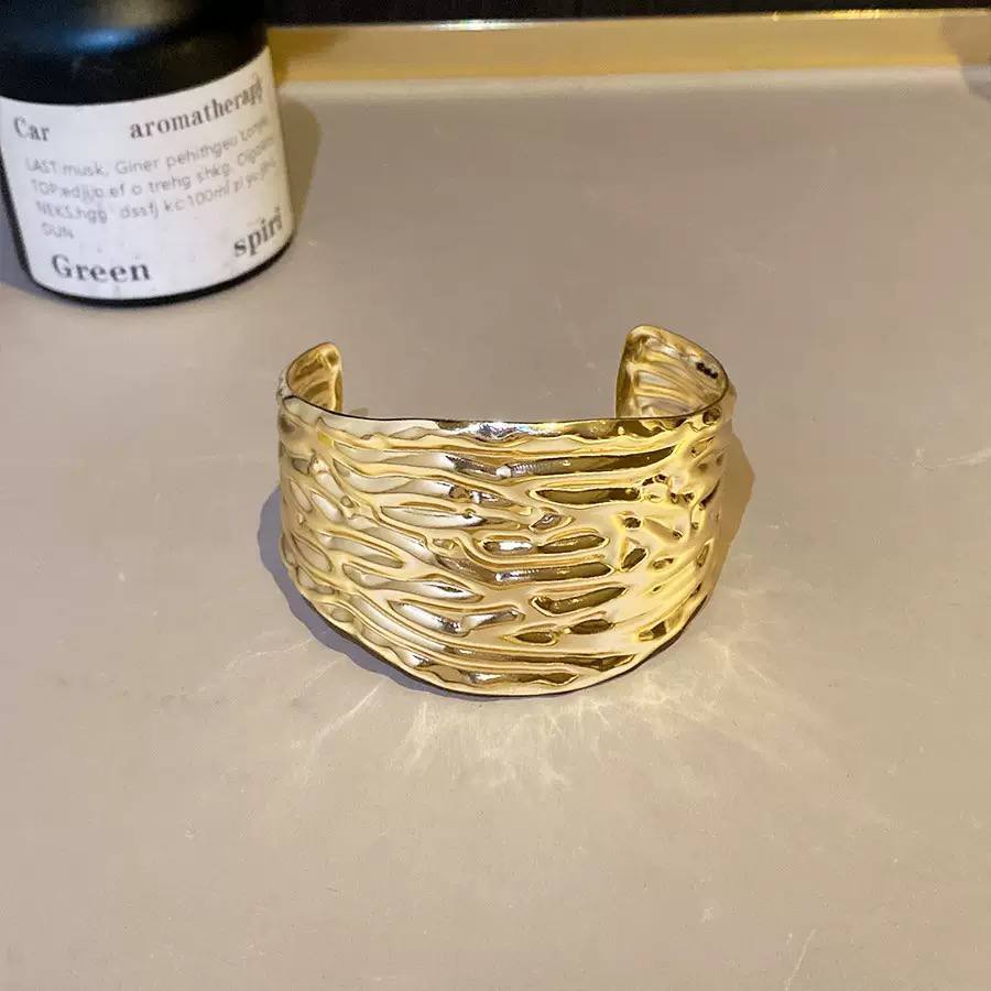 bangle